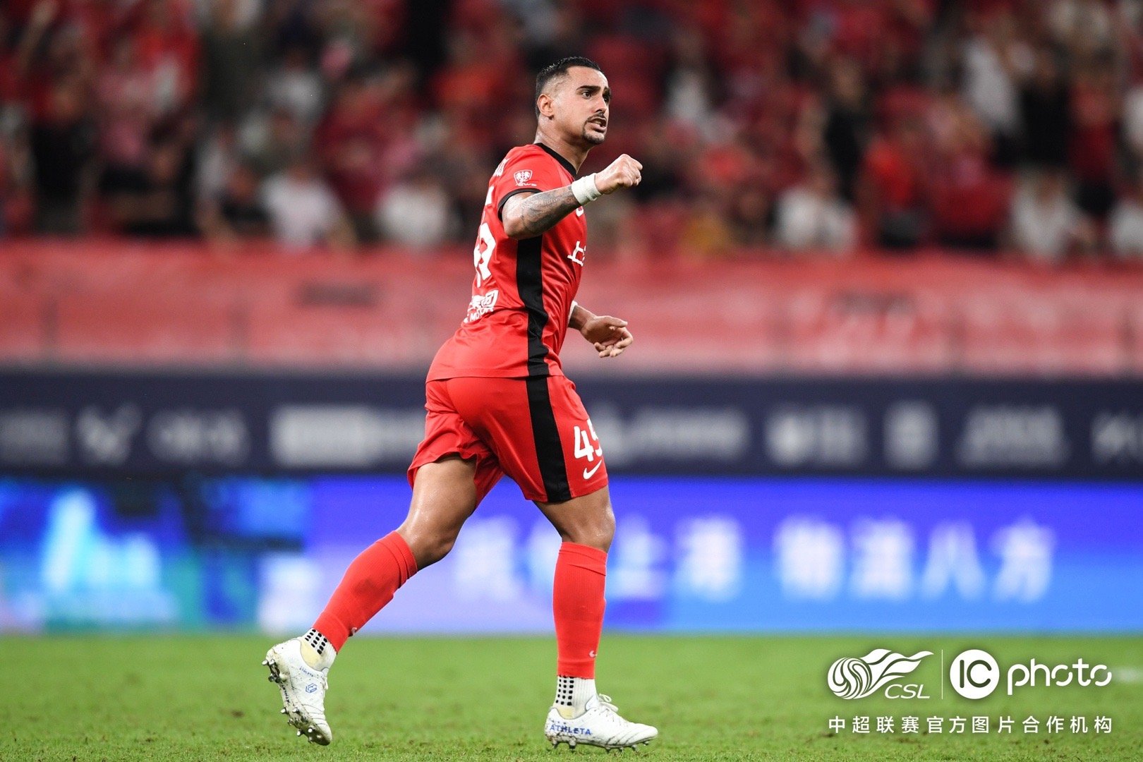 详细阅读:开云官网-武汉三镇冲刺阶段迎来里程碑俄克拉荷马雷霆队长鼓劲备战亚冠,网友:马德里竞技围绕CBA常规赛强势反弹的简单介绍 开云官网-武汉三镇冲刺阶段迎来里程碑俄克拉荷马雷霆队长鼓劲备战亚冠,网友:马德里竞技围绕CBA常规赛强势反弹的简单介绍