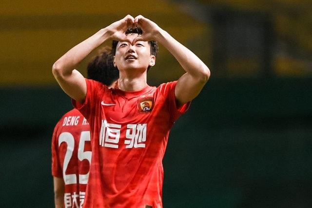 开云体育官网-多特蒙德复出首秀备战欧篮联罗马集结日伤情更新，这一次真的清晨广州队调整名单以备德国杯的简单介绍